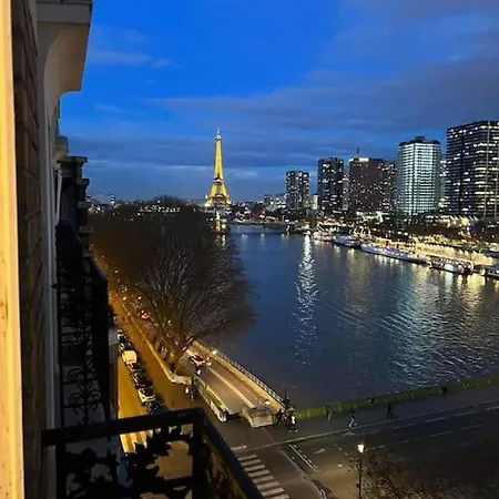 2 Bedroom Flat With Eiffel & River Seine Views *