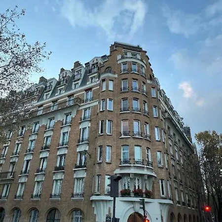 Appartement 2 Bedroom Flat With Eiffel & River Seine Views Paris